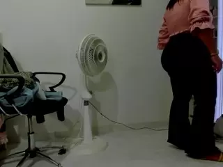 olivahot31's Live Sex Cam Show