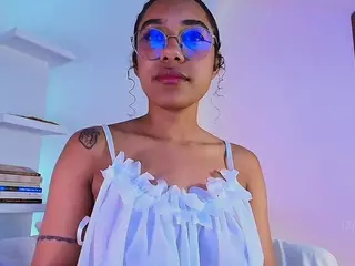 belka-jensen's Live Sex Cam Show