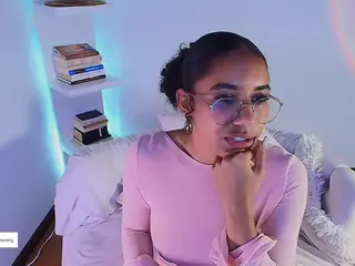 belka-jensen's Live Sex Cam Show