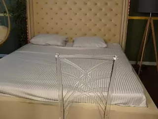 EmilyFoxy's Live Sex Cam Show