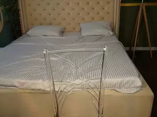 EmilyFoxy's Live Sex Cam Show