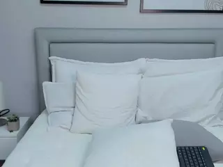 mili-moon's Live Sex Cam Show