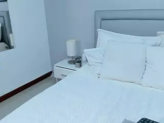 mili-moon's Live Sex Cam Show