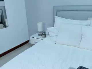 mili-moon's Live Sex Cam Show