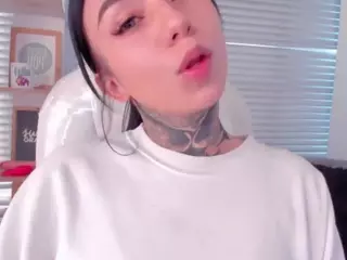 linda_miller's Live Sex Cam Show