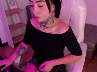 linda_miller's Live Sex Cam Show