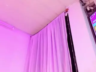 linda_miller's Live Sex Cam Show