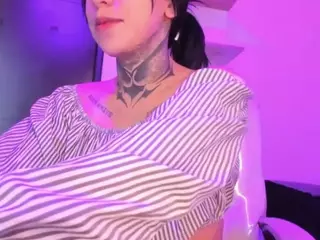 linda_miller's Live Sex Cam Show