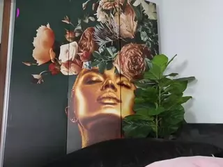 SweetReya's Live Sex Cam Show