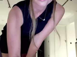 SweetReya's Live Sex Cam Show