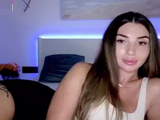 SweetReya's Live Sex Cam Show
