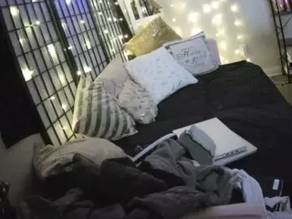 voyeurcam sheenarose 01's Live Sex Cam Show