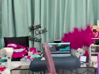 -R-A-R-E-'s Live Sex Cam Show