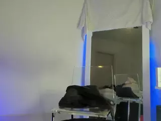 Classy4uuuu's Live Sex Cam Show
