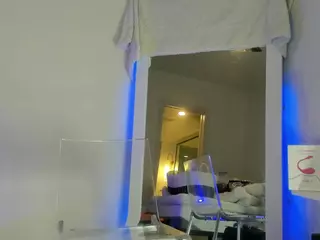 Classy4uuuu's Live Sex Cam Show