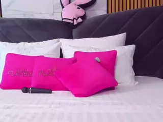 AwwElla's Live Sex Cam Show