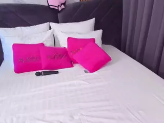 AwwElla's Live Sex Cam Show