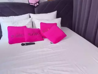 AwwElla's Live Sex Cam Show