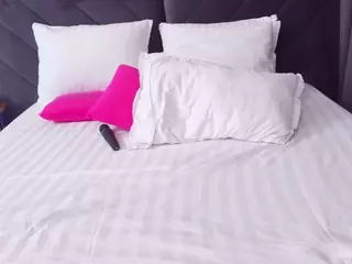 AwwElla's Live Sex Cam Show