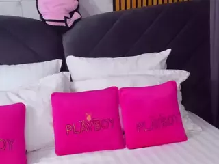 AwwElla's Live Sex Cam Show
