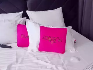 AwwElla's Live Sex Cam Show
