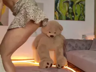 Lenna's Live Sex Cam Show