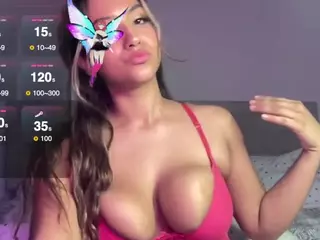 Sexy Big Titsss's Live Sex Cam Show