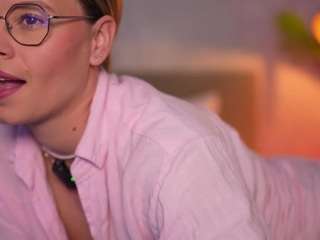 Live cam show with brandywhite