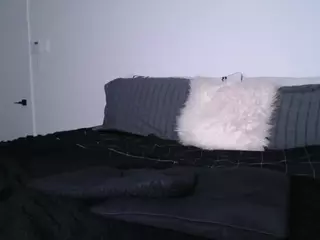 z y l a h's Live Sex Cam Show