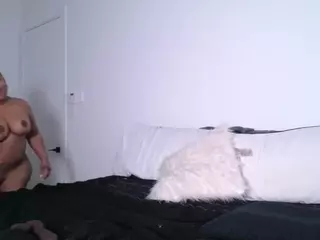 z y l a h's Live Sex Cam Show