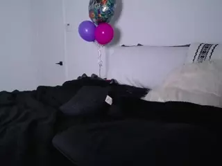 z y l a h's Live Sex Cam Show