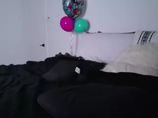 z y l a h's Live Sex Cam Show