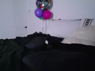 z y l a h's Live Sex Cam Show