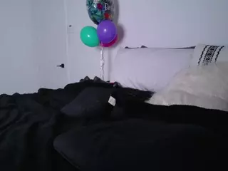 z y l a h's Live Sex Cam Show