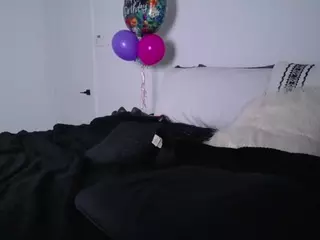 z y l a h's Live Sex Cam Show