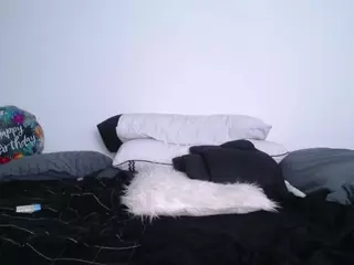 z y l a h's Live Sex Cam Show