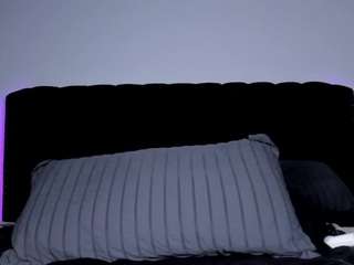 Live cam show with Lovely Zylah