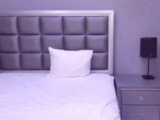 hellensweet's Live Sex Cam Show