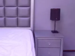hellensweet's Live Sex Cam Show