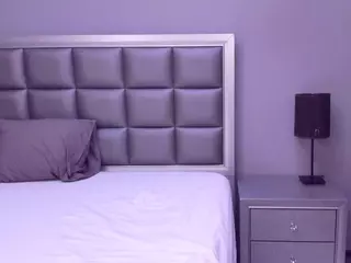 hellensweet's Live Sex Cam Show