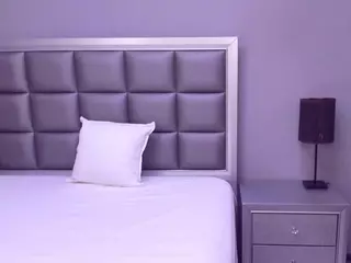 hellensweet's Live Sex Cam Show