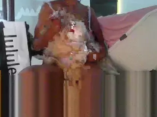 TasteThePeach's Live Sex Cam Show