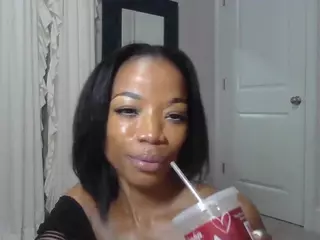 TasteThePeach's Live Sex Cam Show