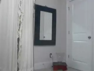 TasteThePeach's Live Sex Cam Show