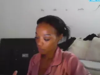 TasteThePeach's Live Sex Cam Show