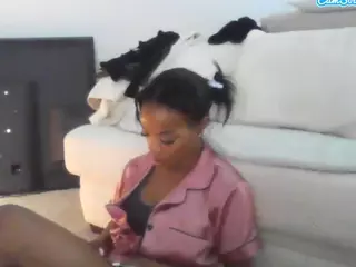 TasteThePeach's Live Sex Cam Show
