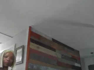 TasteThePeach's Live Sex Cam Show