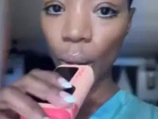 TasteThePeach's Live Sex Cam Show