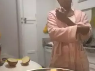 TasteThePeach's Live Sex Cam Show