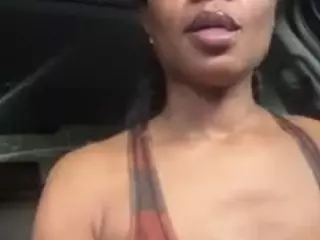 TasteThePeach's Live Sex Cam Show
